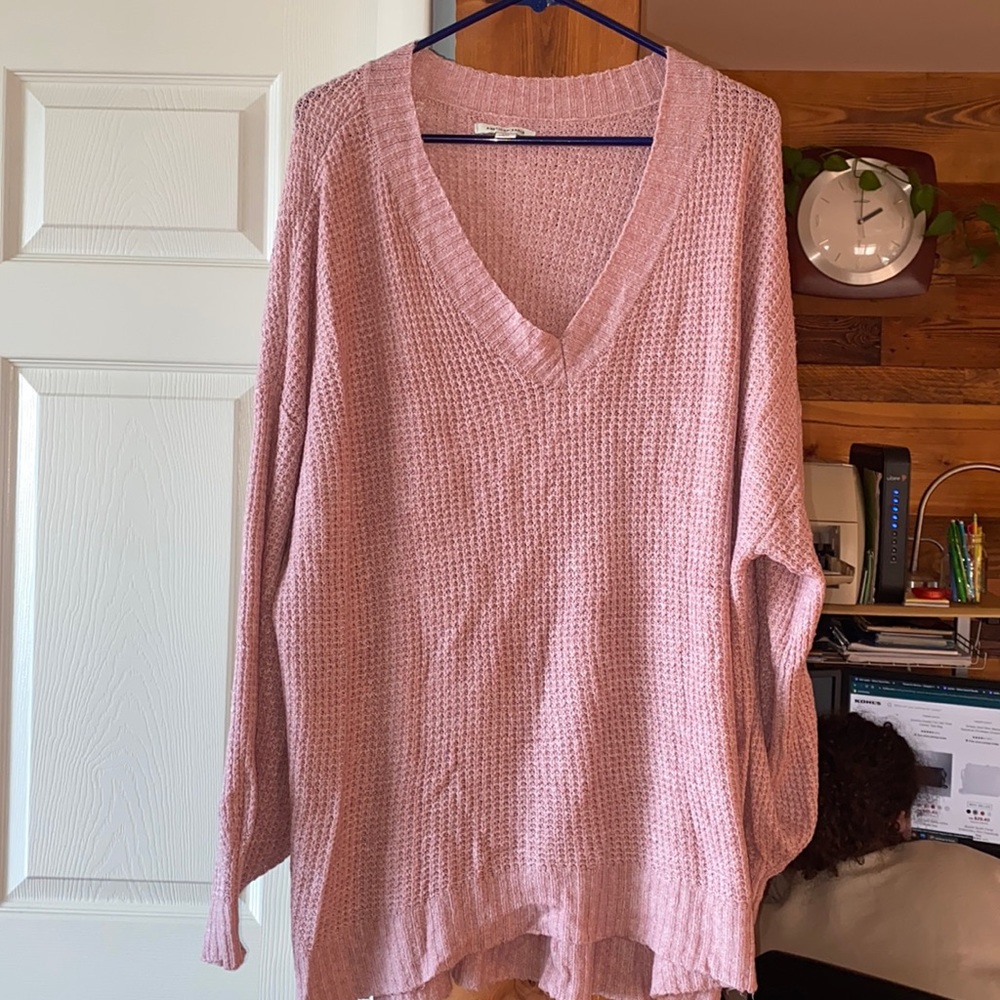 American eagle Oversized light weight v neck sweater